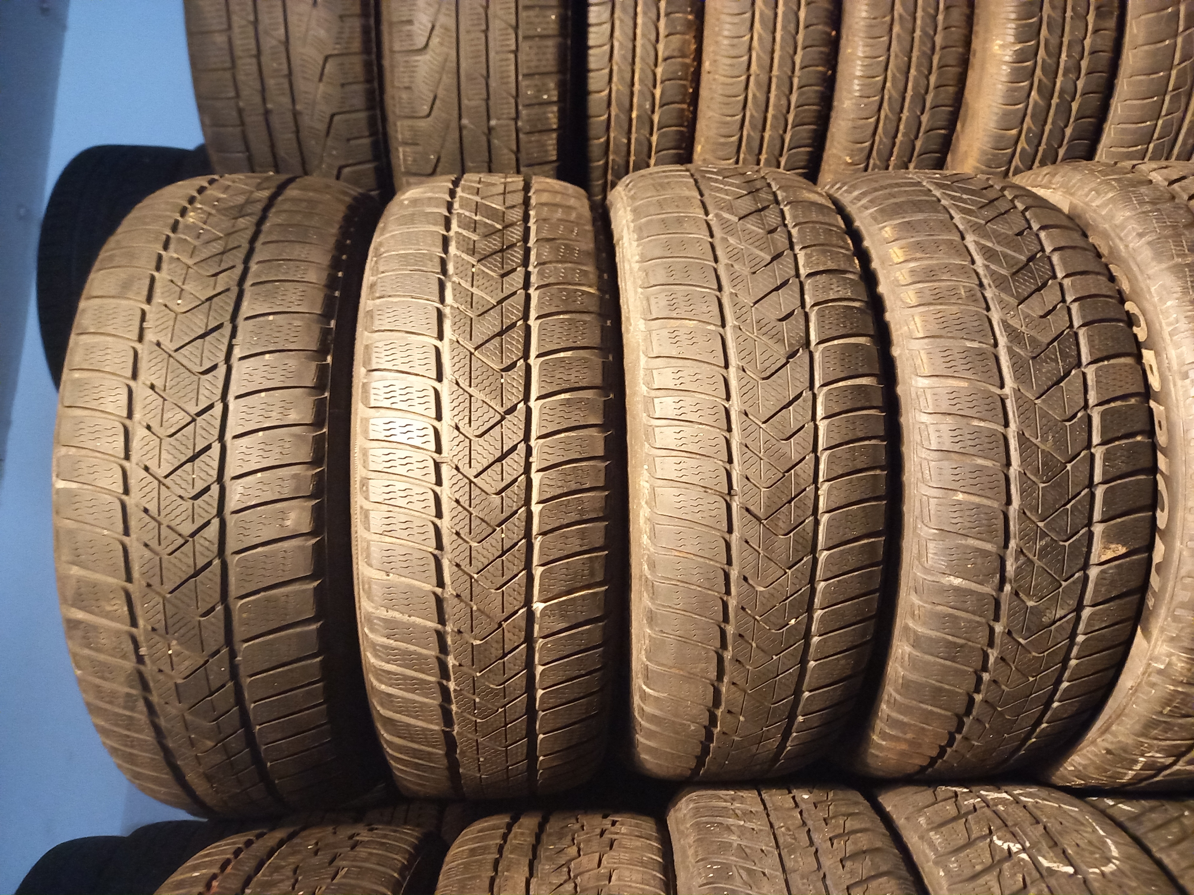 SADA PIRELLI 245/50 R19