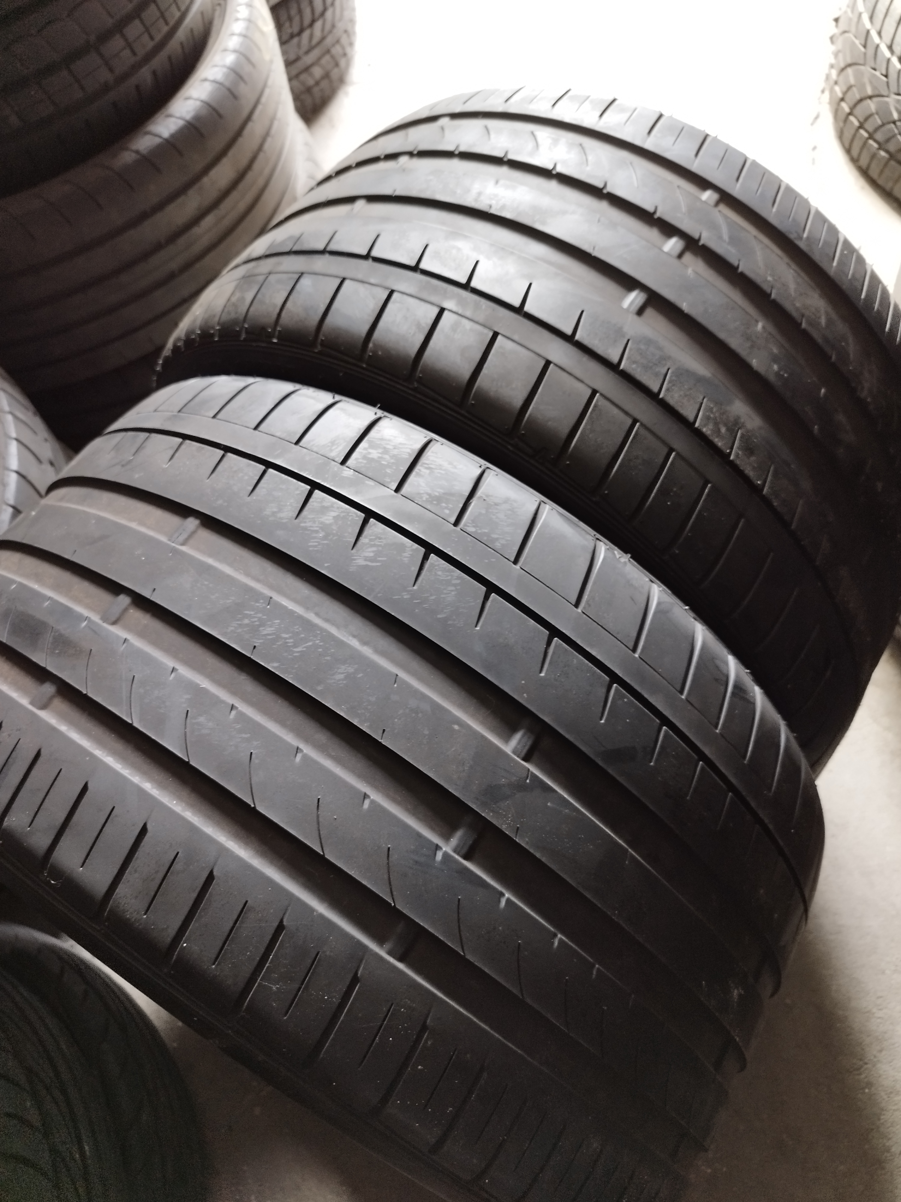 2KS FALKEN 295/30 R18 98Y
