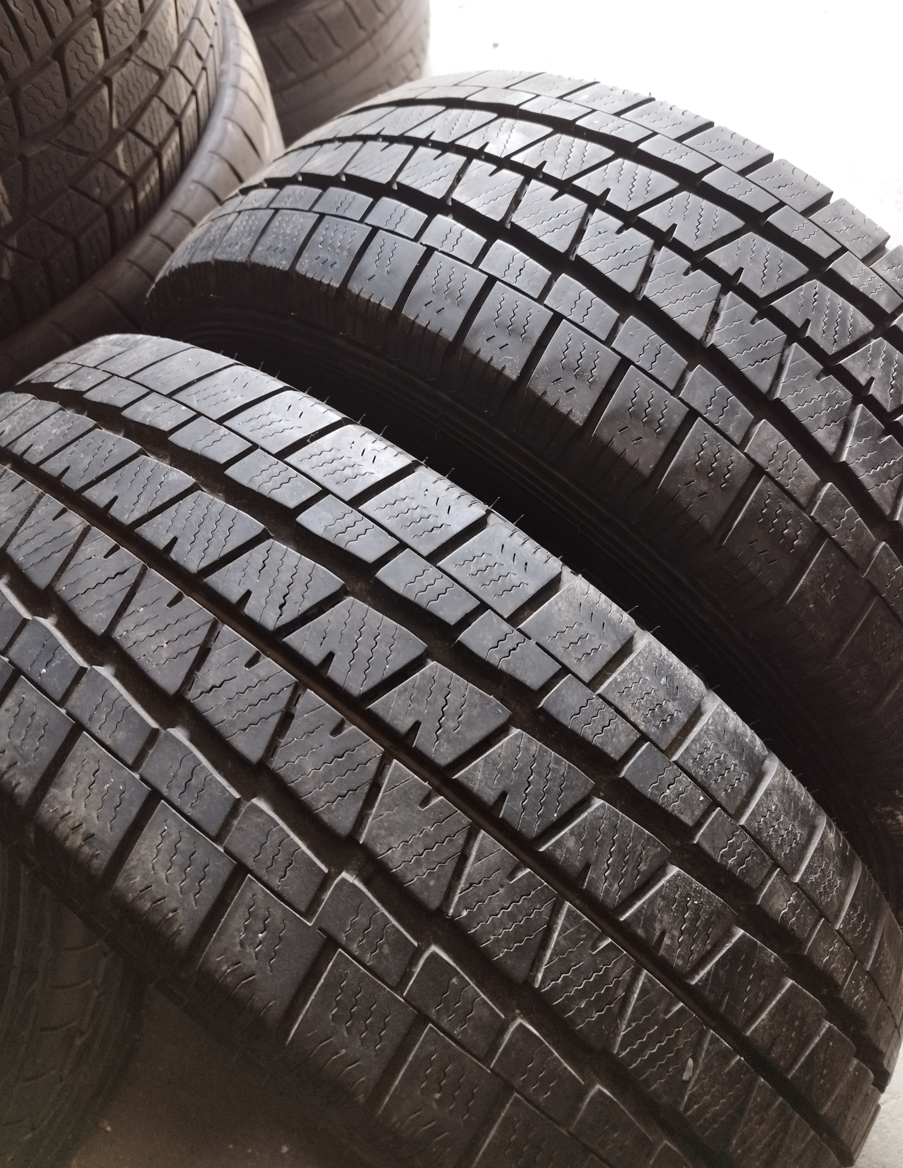 2KS ZIMNÍ FALKEN 205/65 R15 C