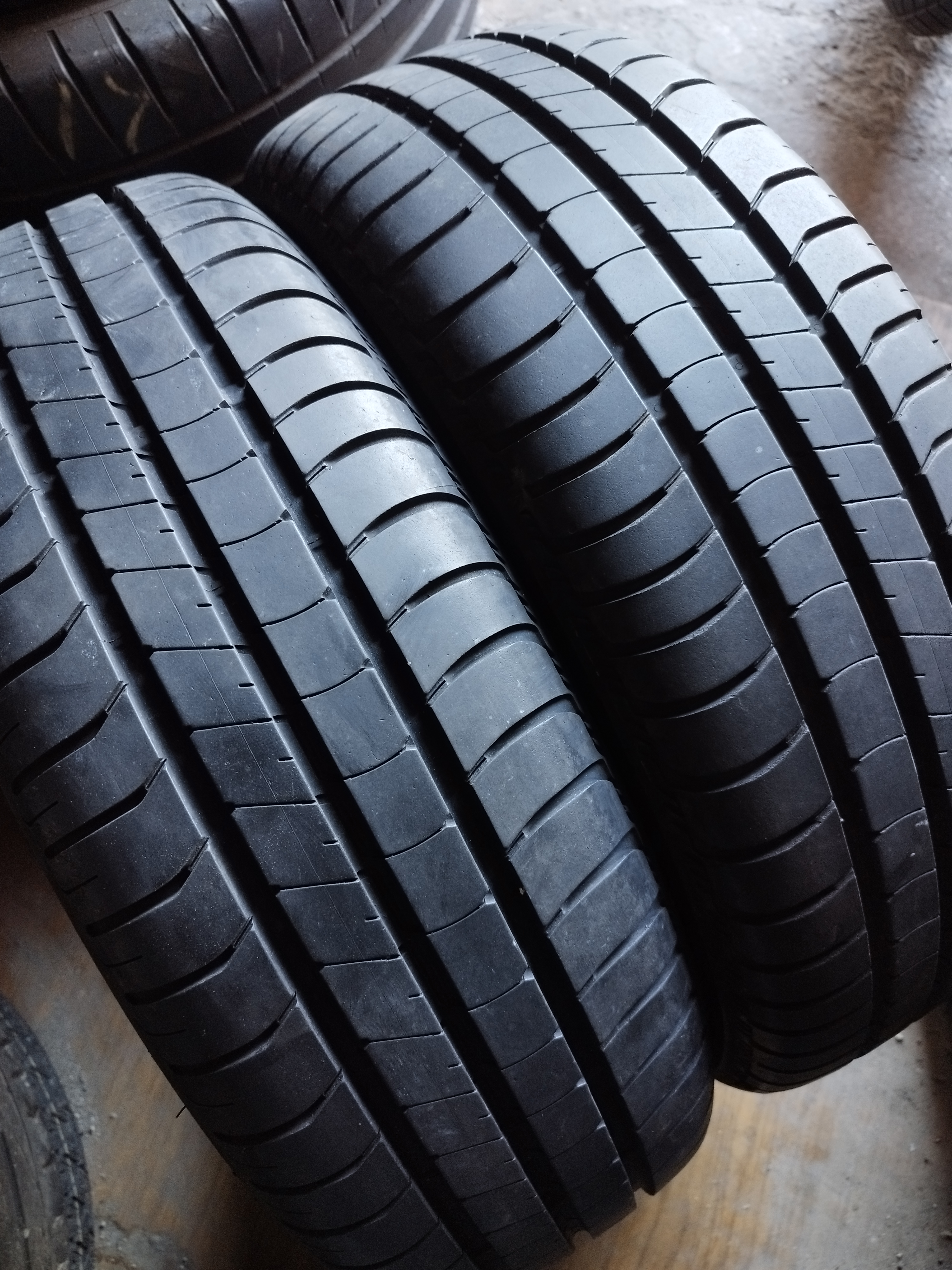 2 LETNÍ BRIDGESTONE 185/65 R15