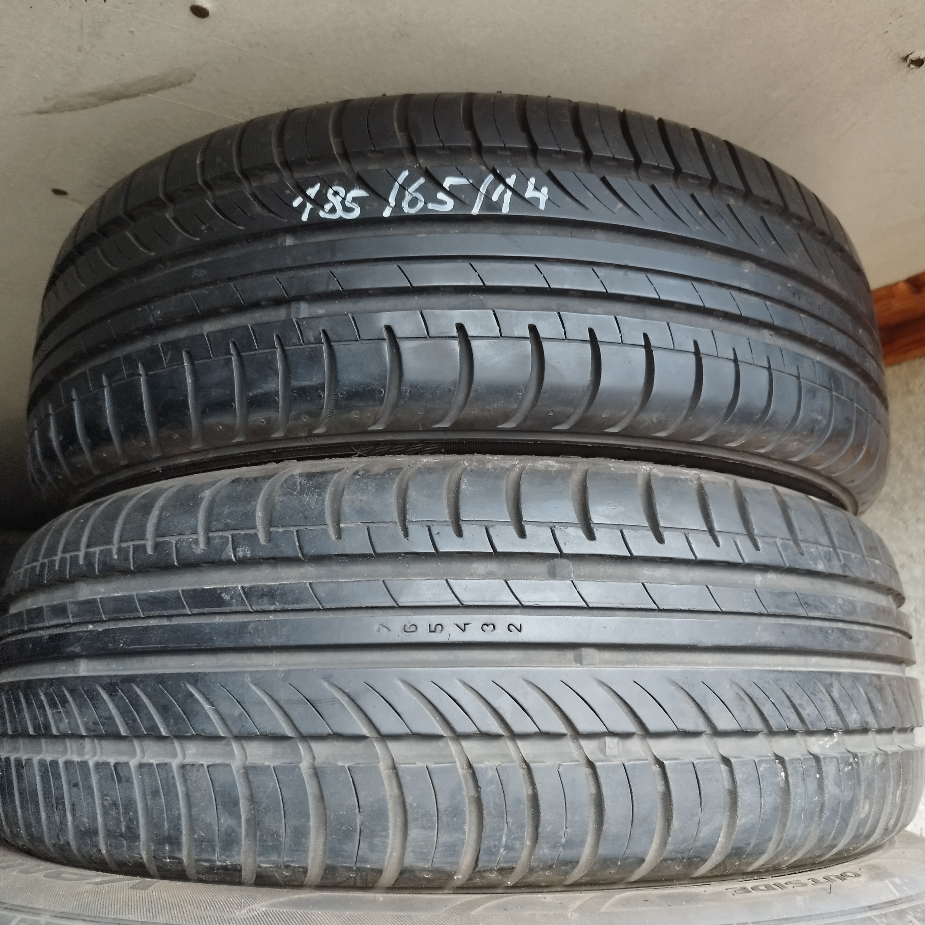 2 LETNÍ NOKIAN 185/65 R14