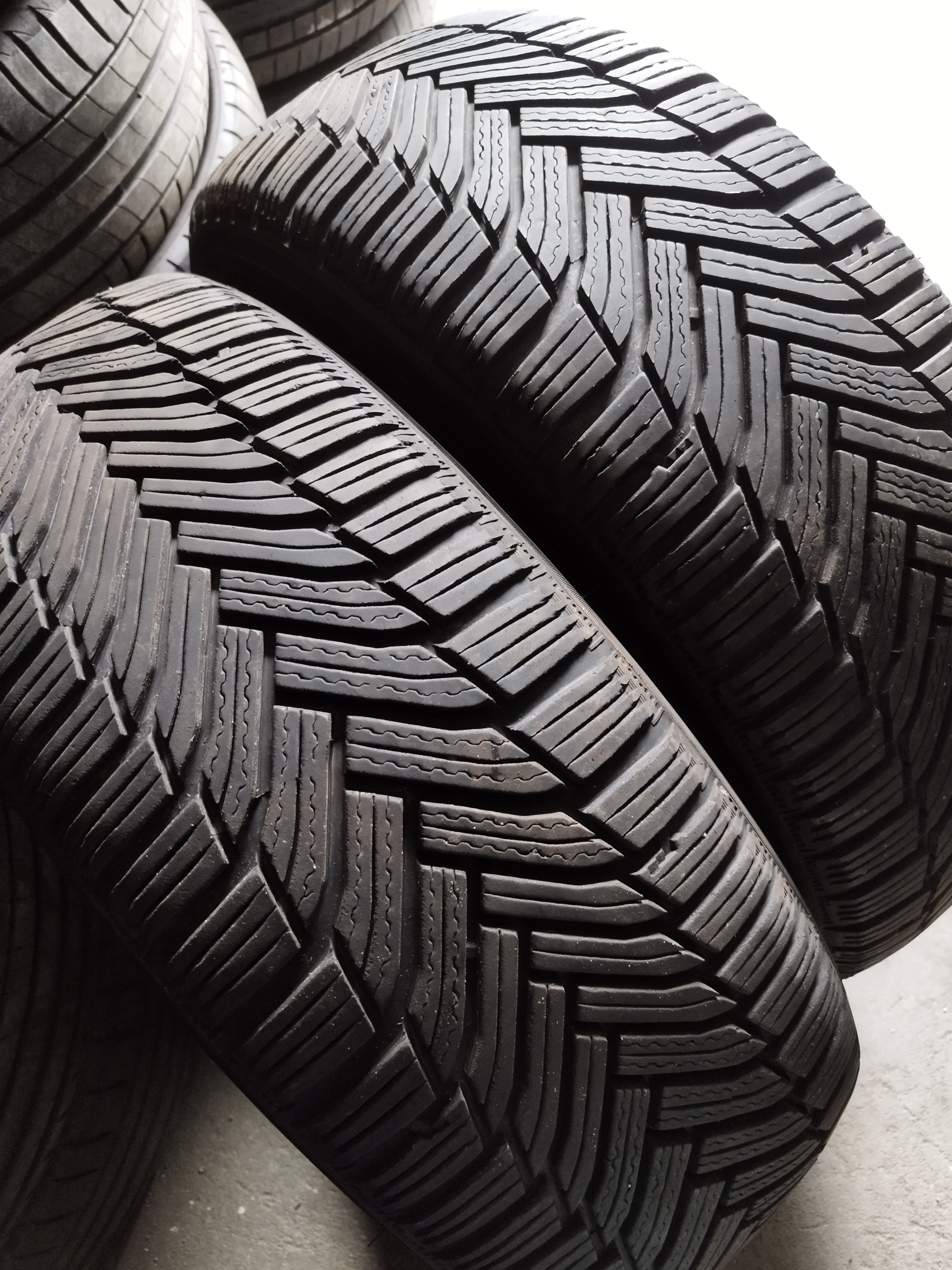 2KS MICHELIN 215/60 R17