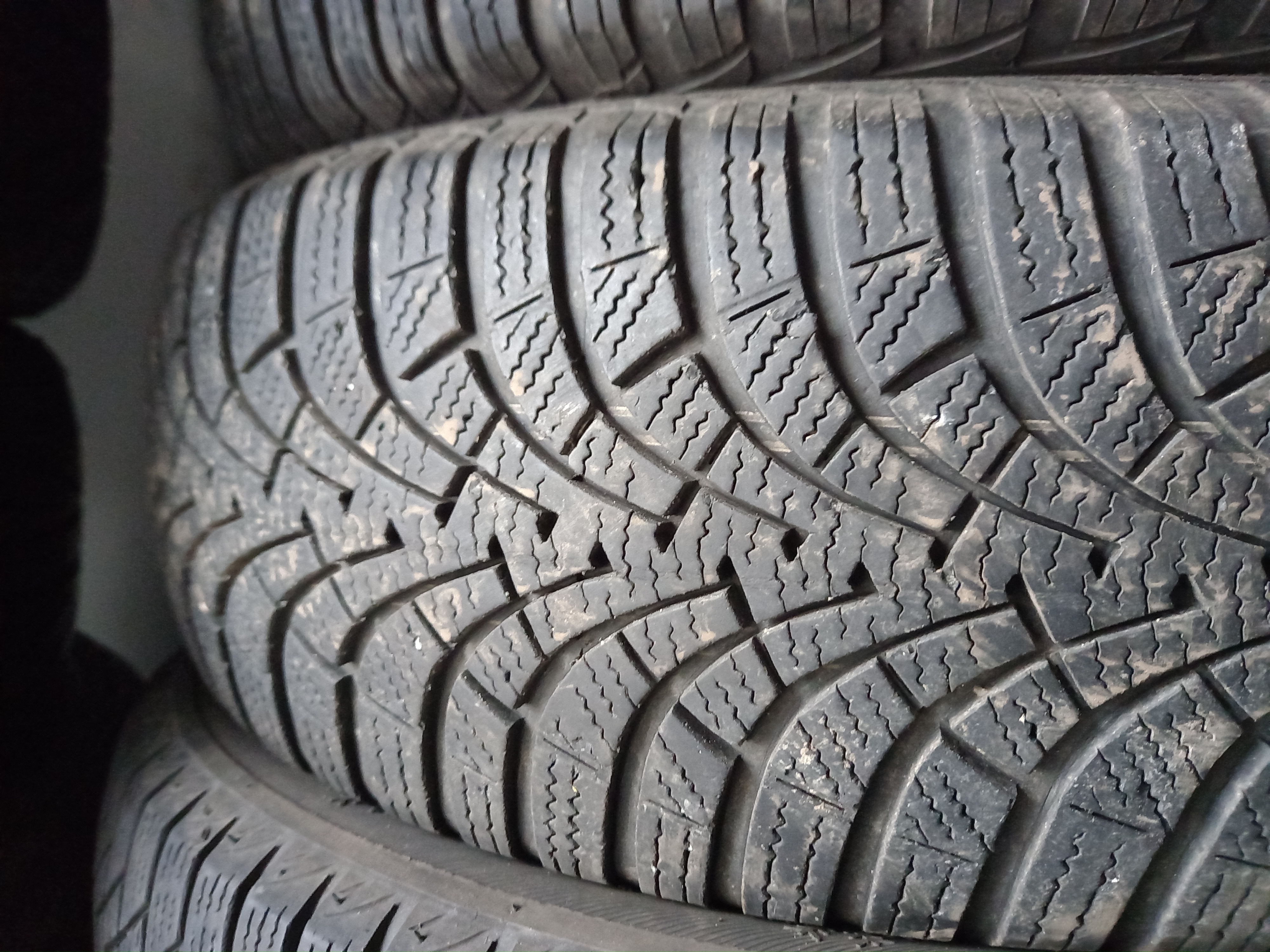 GOODYEAR UltraGrip9 195/65 R15