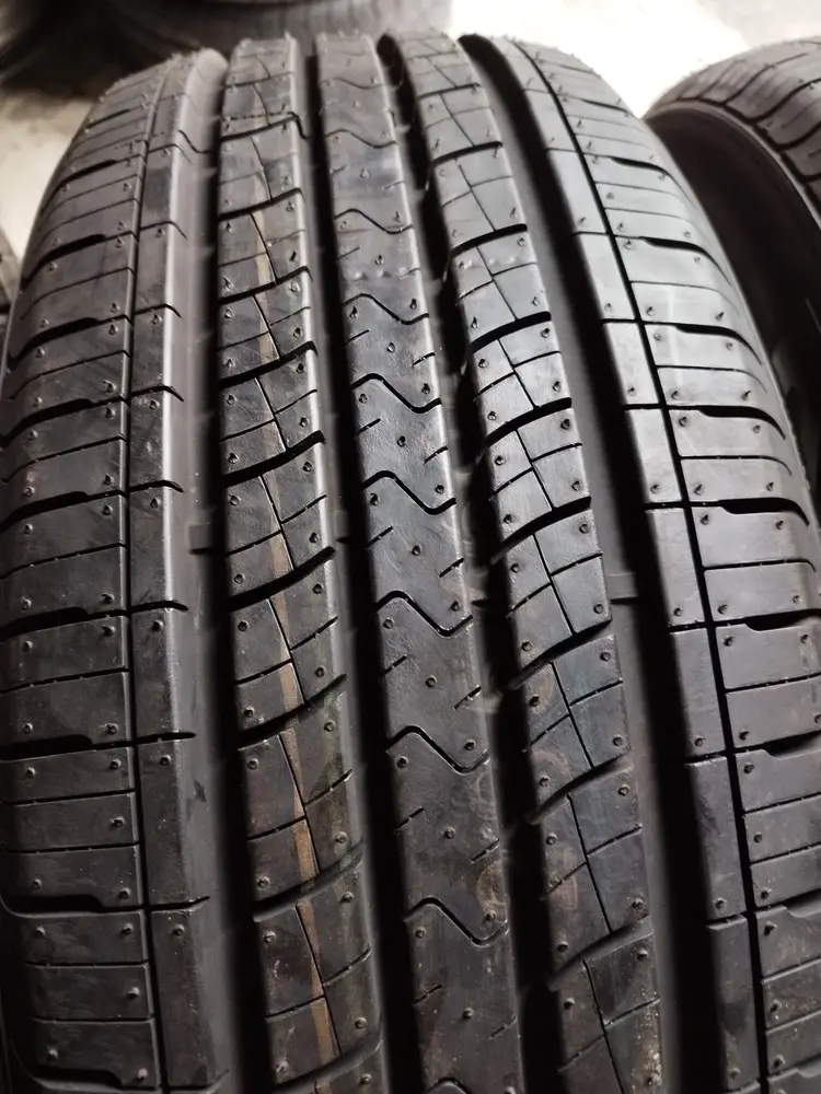 2KS NOVÉ KUMHO 235/60 R17