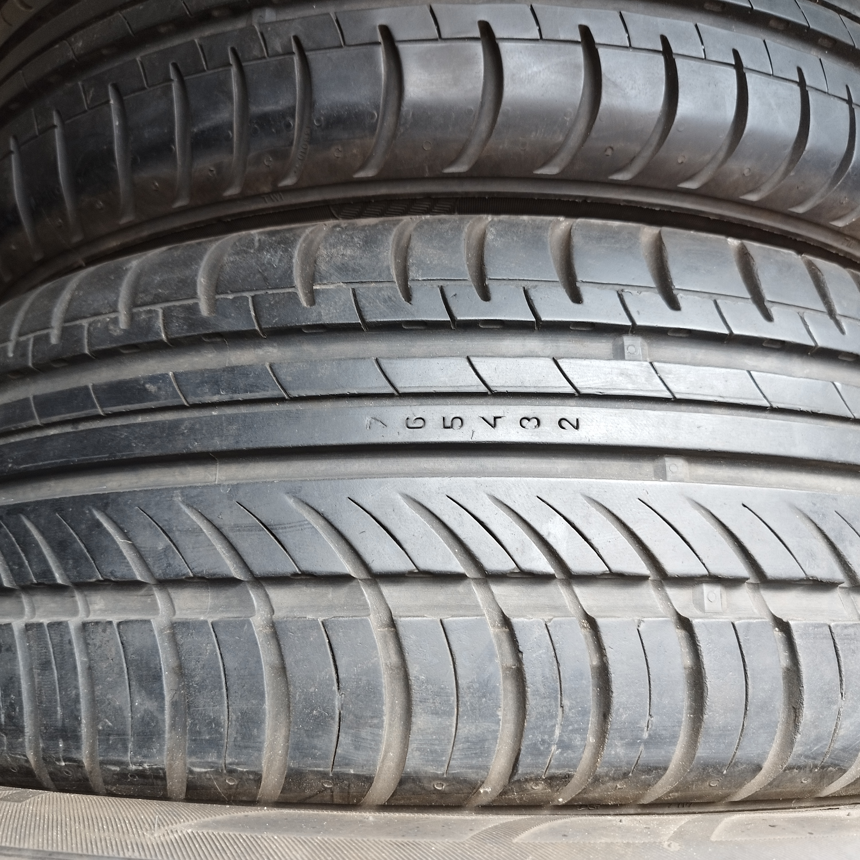 2 LETNÍ NOKIAN 185/65 R14