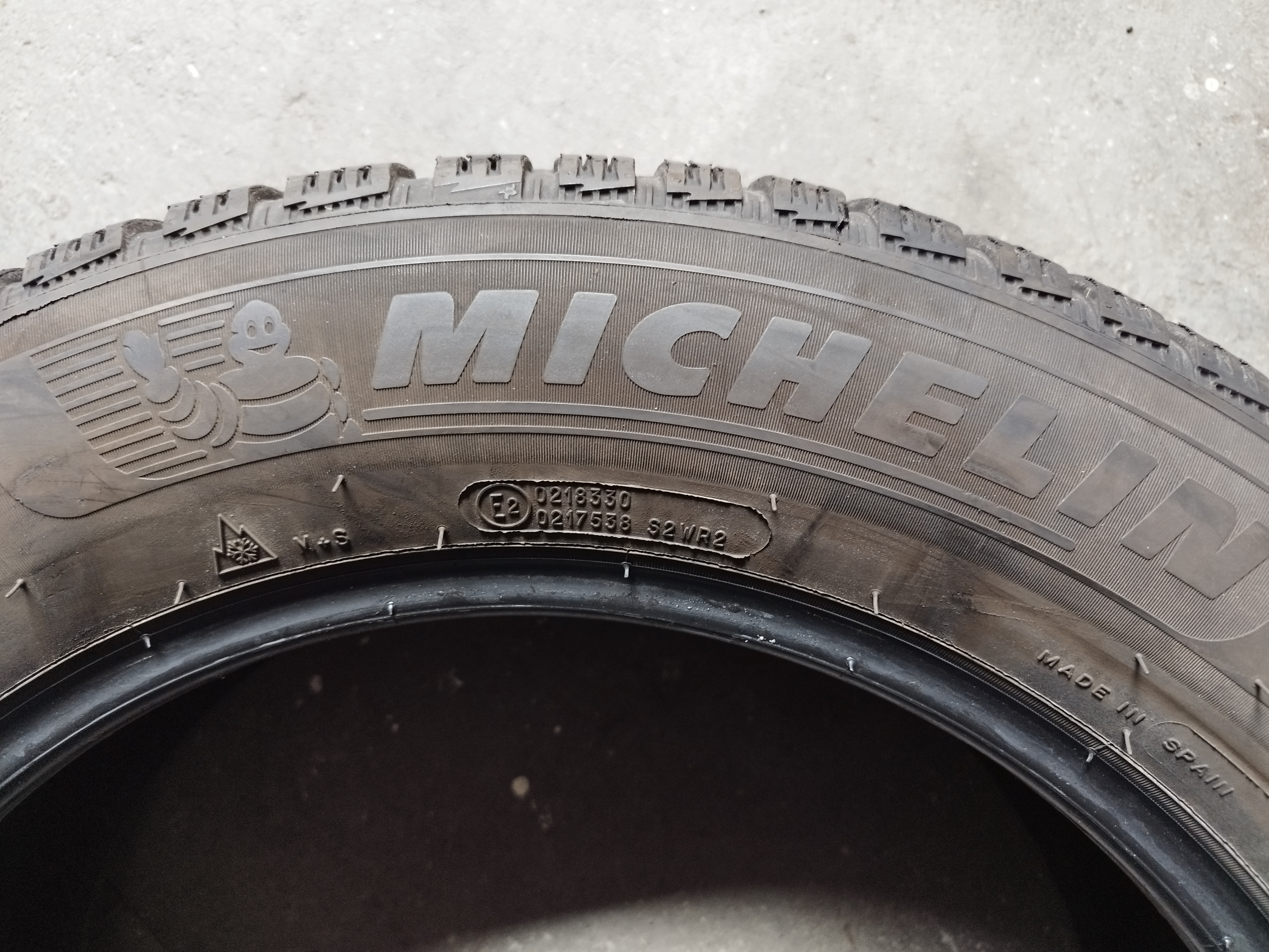 2KS MICHELIN 215/60 R17