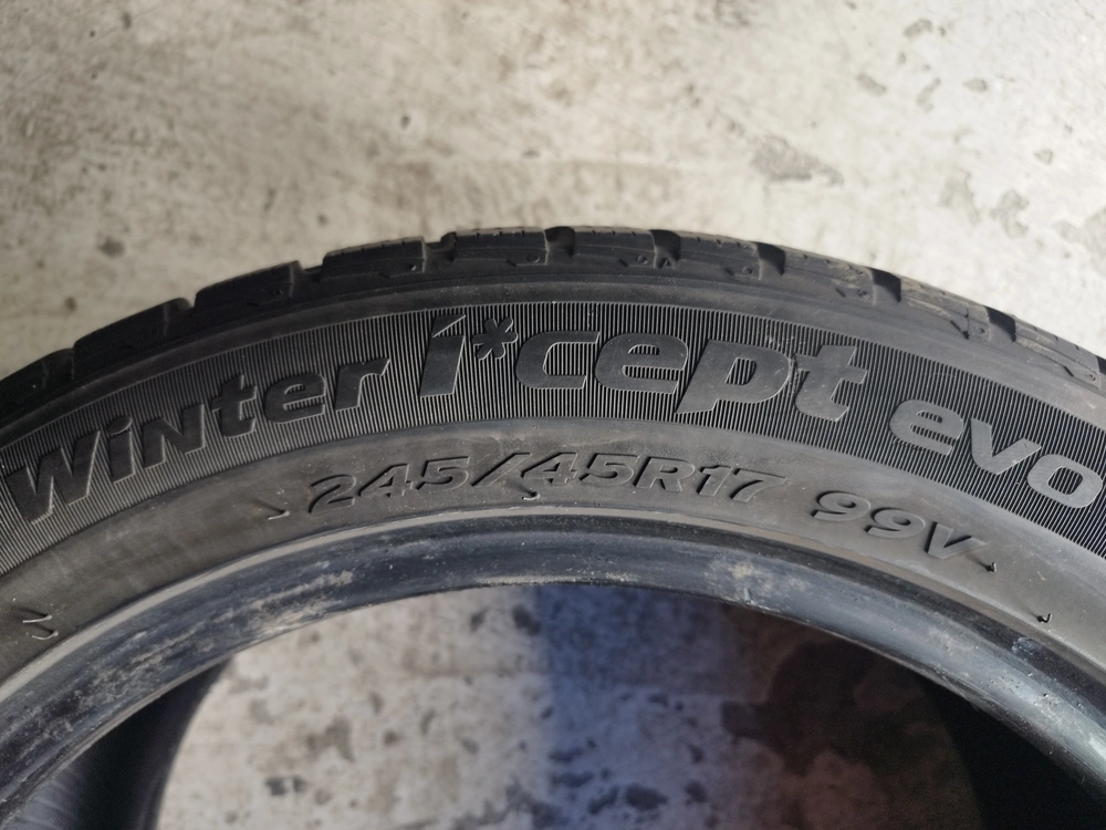2KS ZIMNÍ HANKOOK 245/45 R17