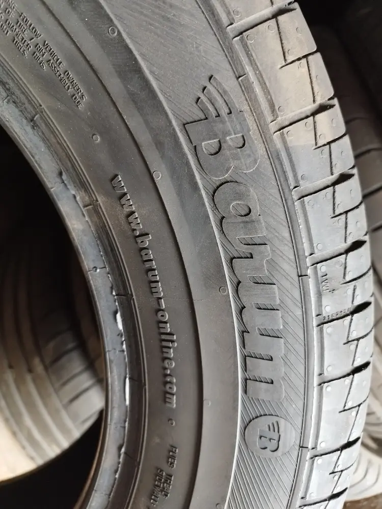 2KS ZÁTĚŽOVÉ BARUM 235/65 R16 C