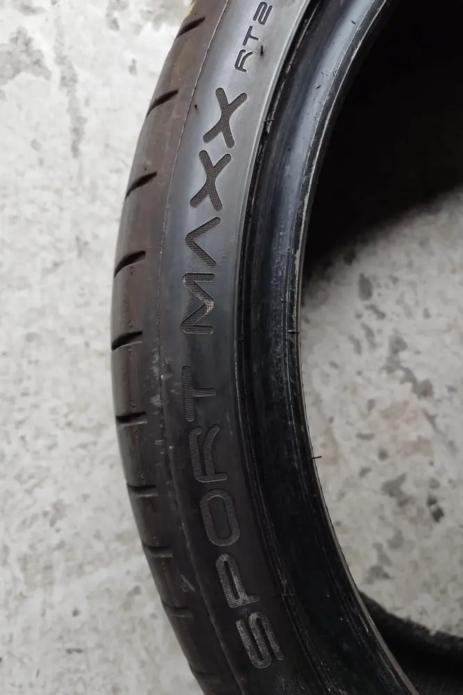 1KS DUNLOP SPORTMAXX RT2 235/35 ZR19 91Y