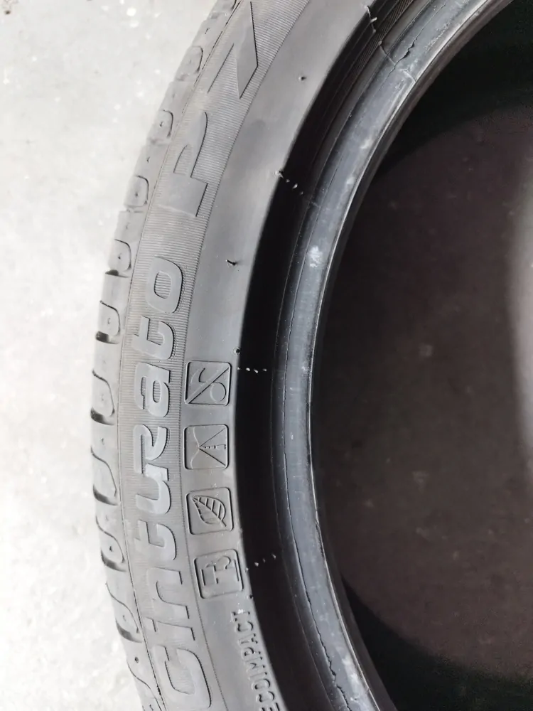 1KS PIRELLI P7 CINTURATO 245/40 R18 92Y