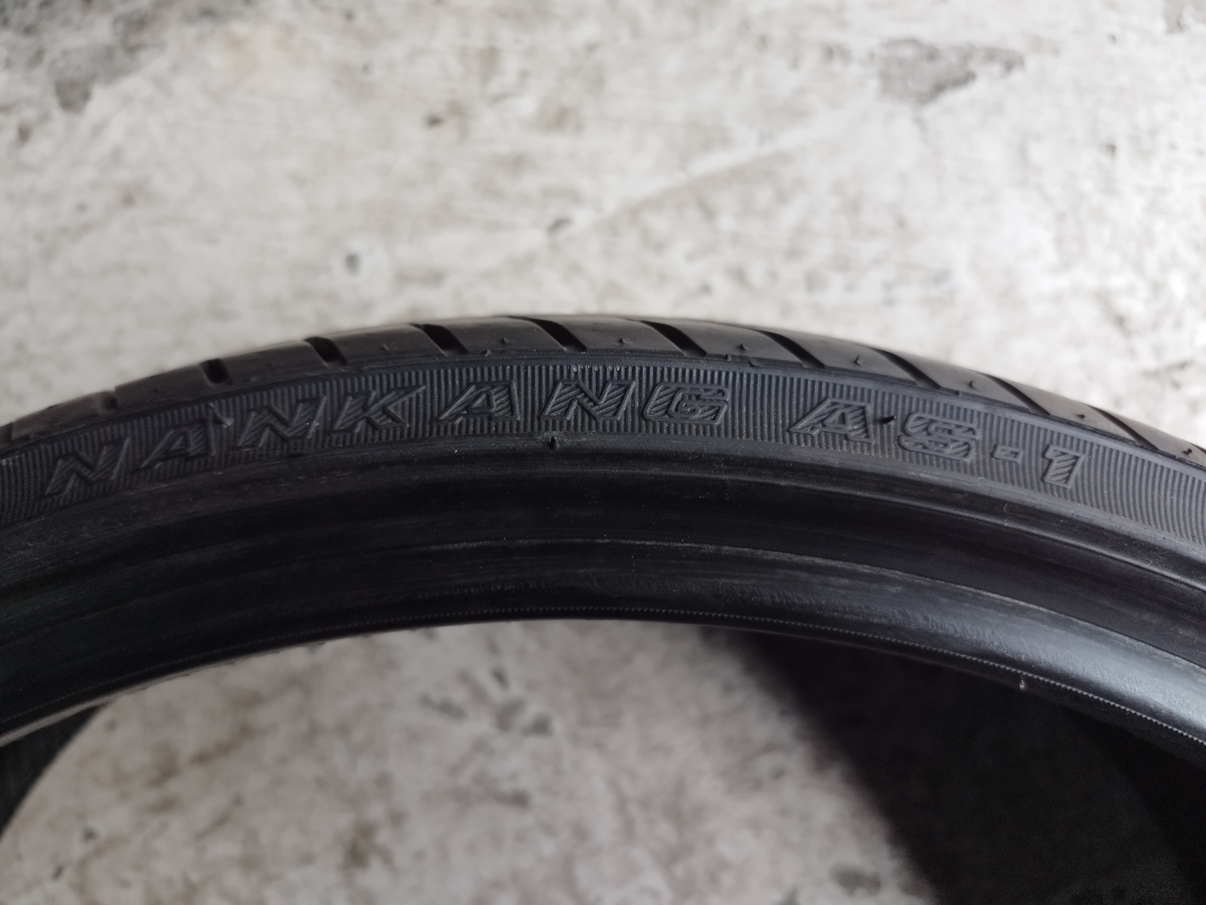 2KS NOVÉ NANKANG 165/35 R18