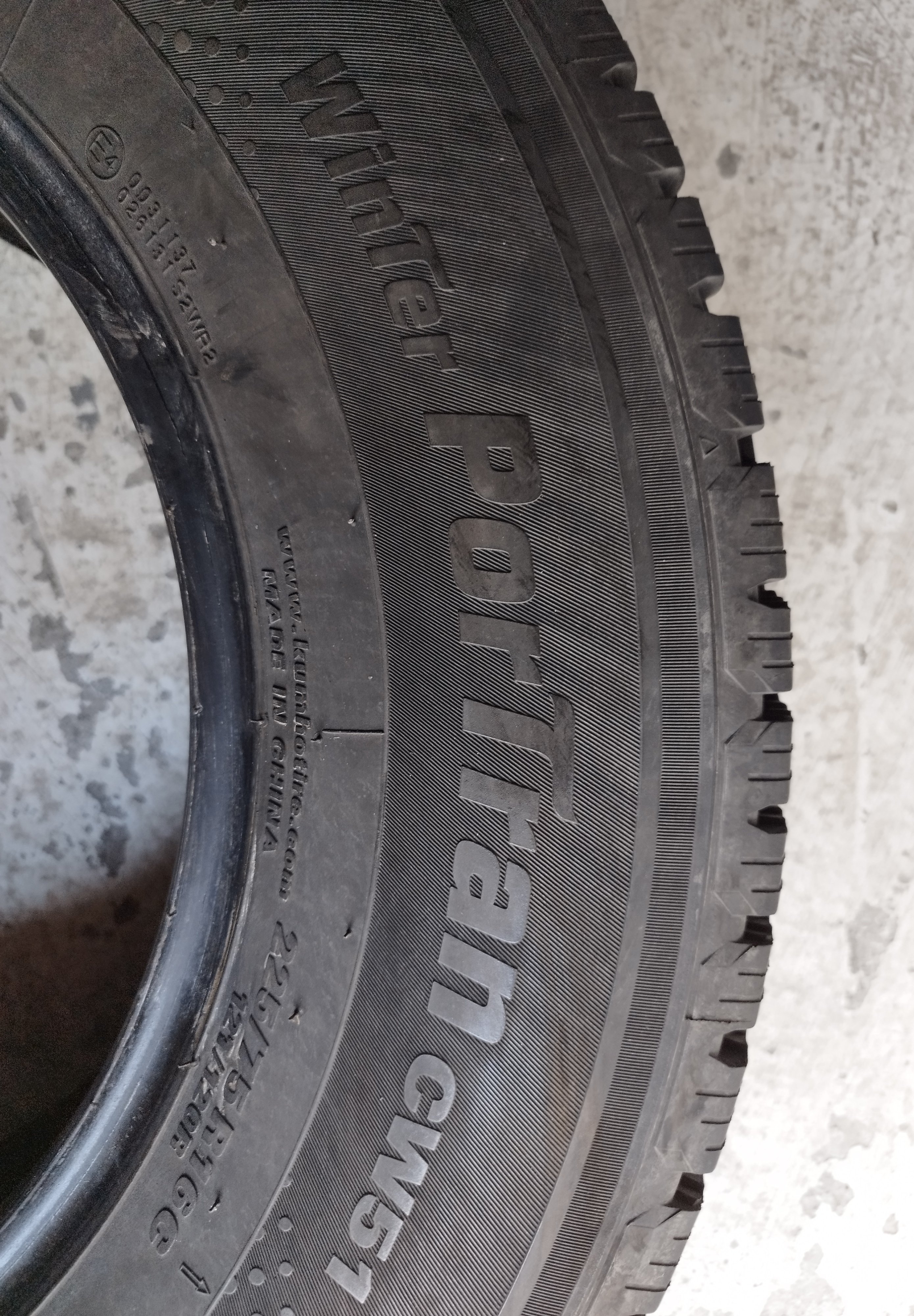 2KS ZIMNÍ KUMHO 225/75 R16 C