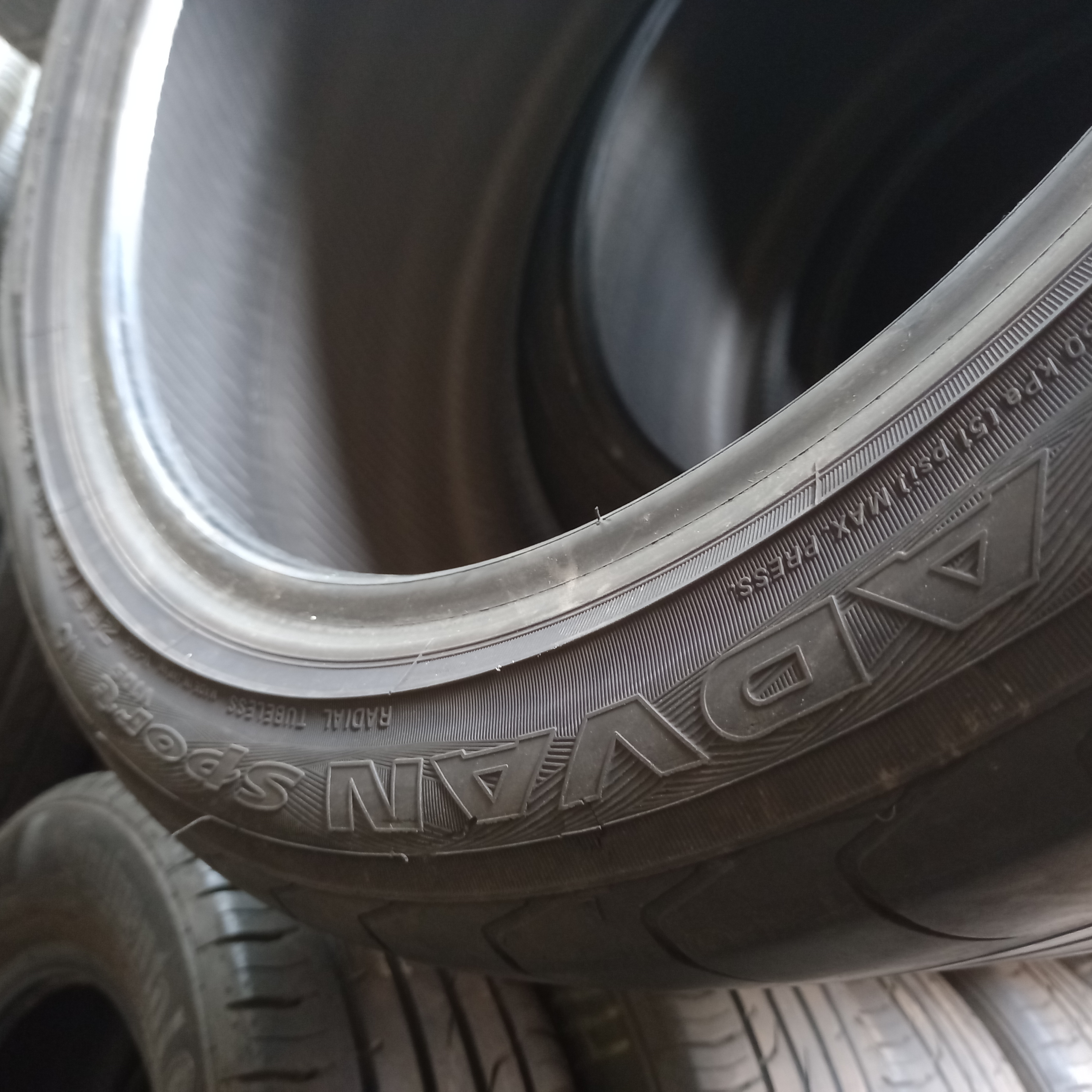 2KS LETNÍ 285/35 R18 YOKOHAMA