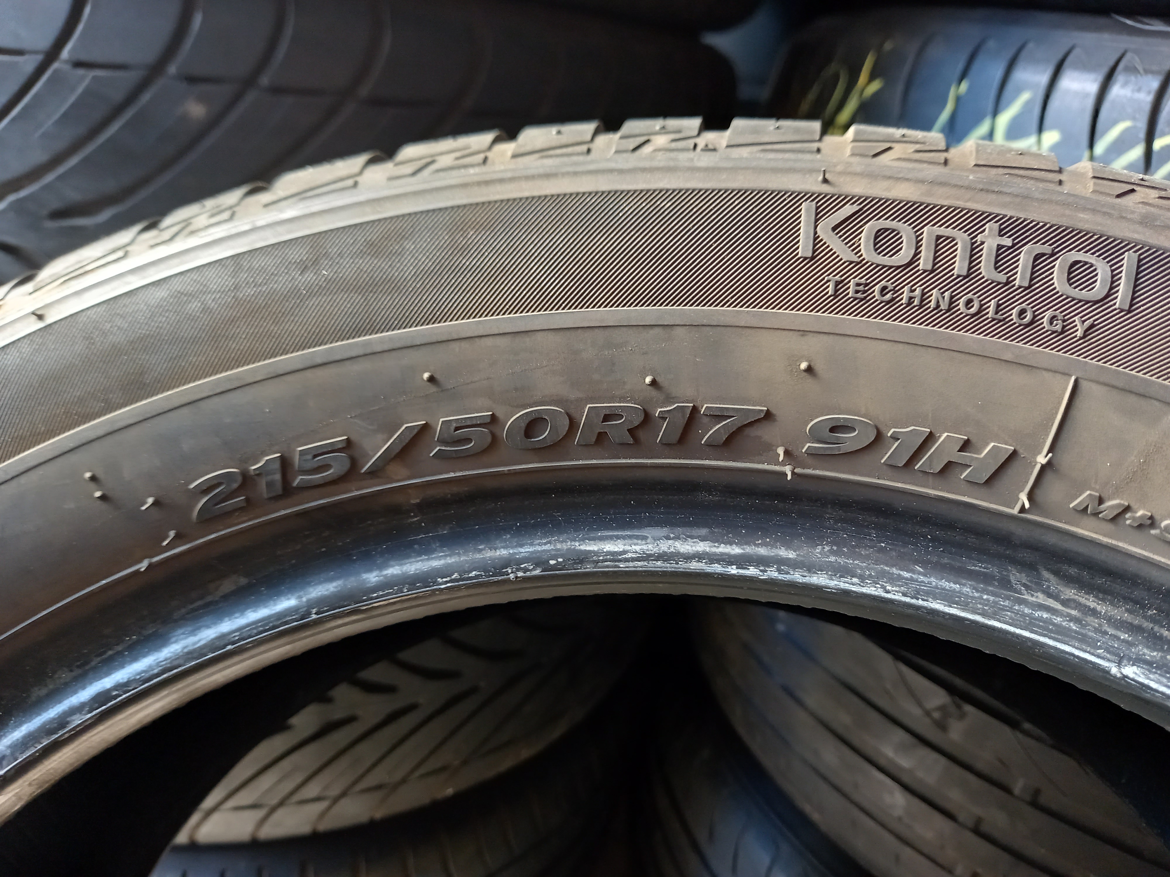 2KS HANKOOK 215/50 R17