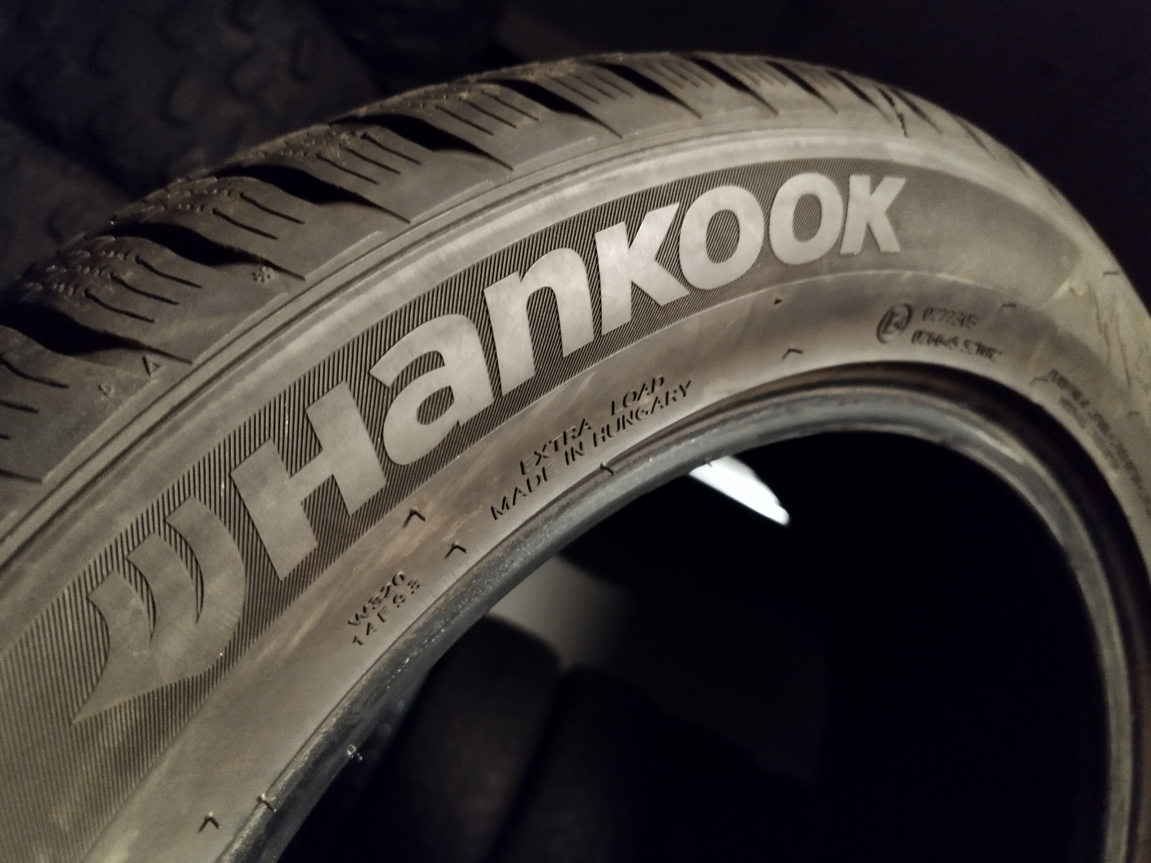 2KS Hankook 225/60 R17