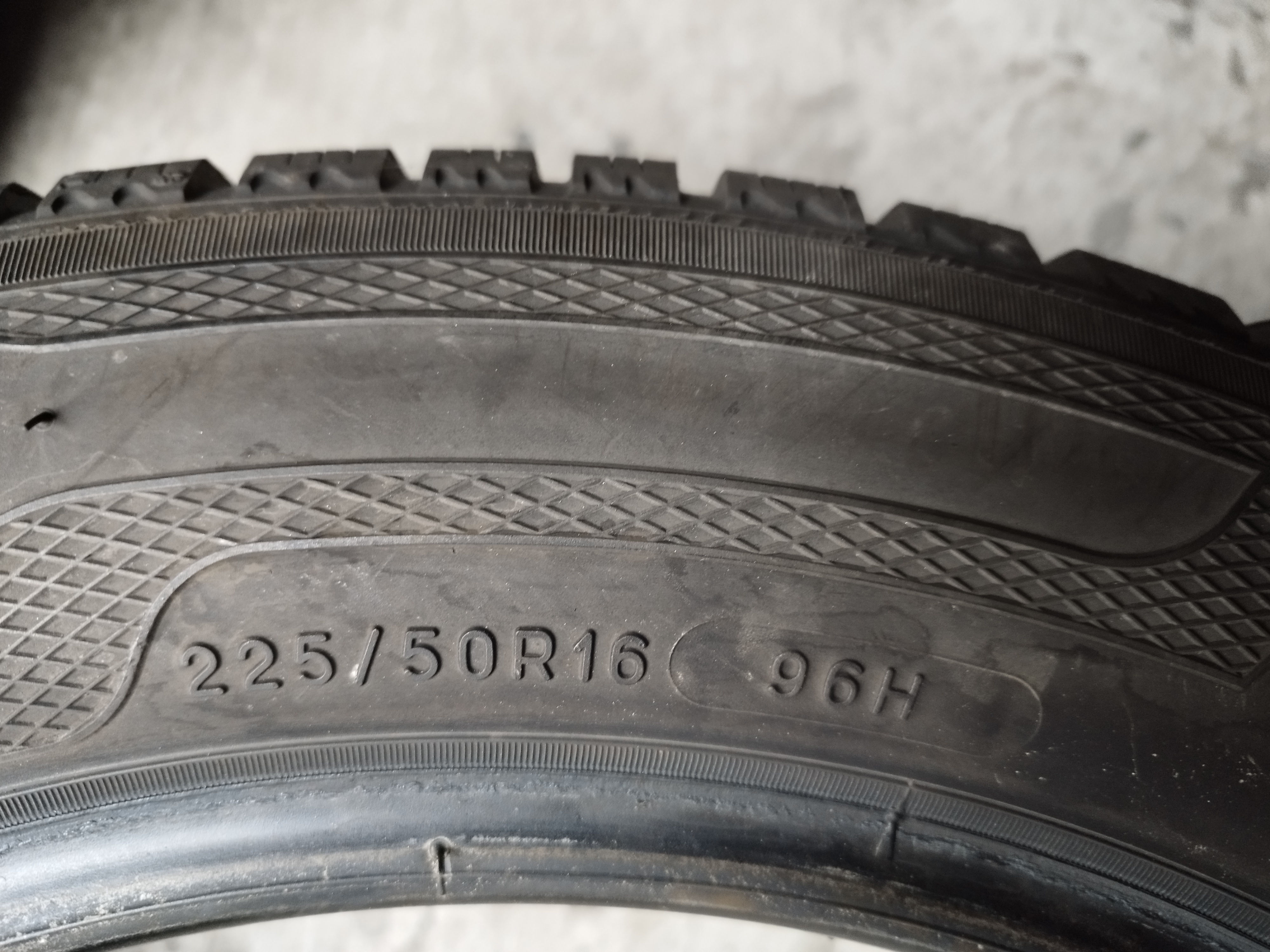 2KS KLEBER 225/50 R16 