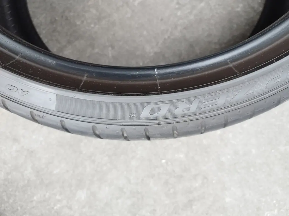 2KS LETNÍ PIRELLI 275/30 R20 97Y