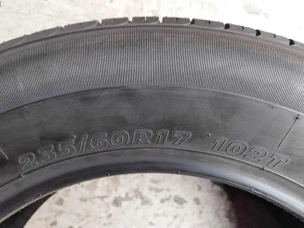 2KS NOVÉ KUMHO 235/60 R17