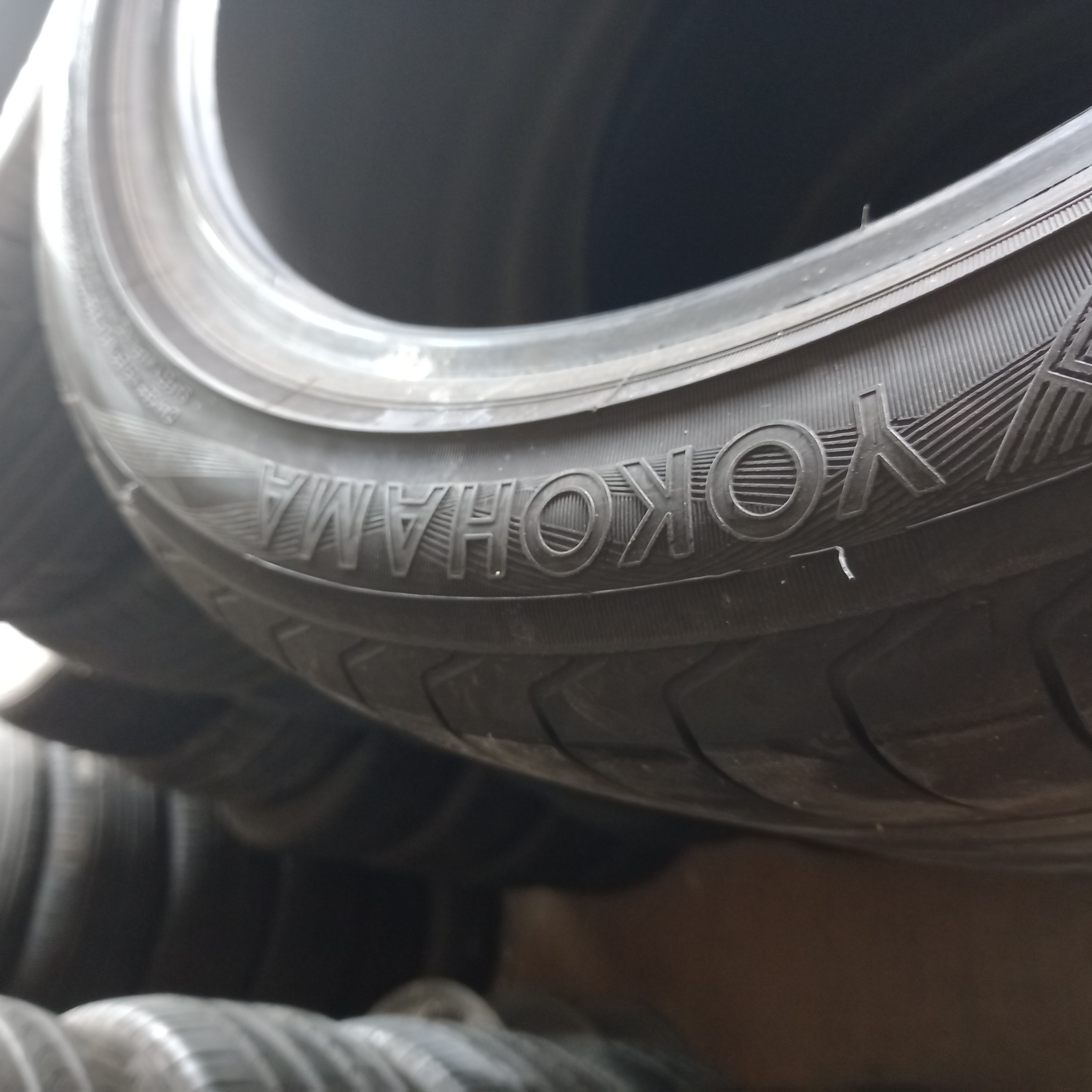 2KS LETNÍ 285/35 R18 YOKOHAMA