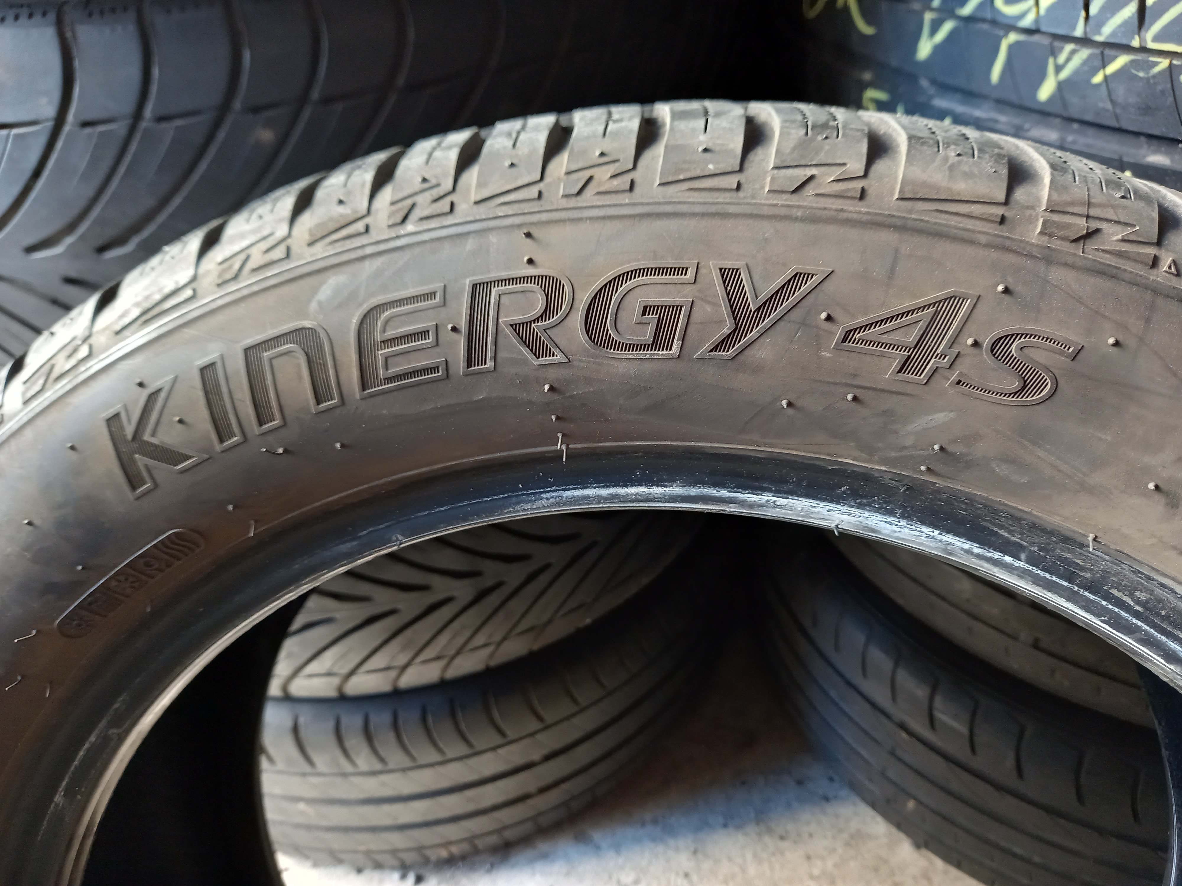 2KS HANKOOK 215/50 R17