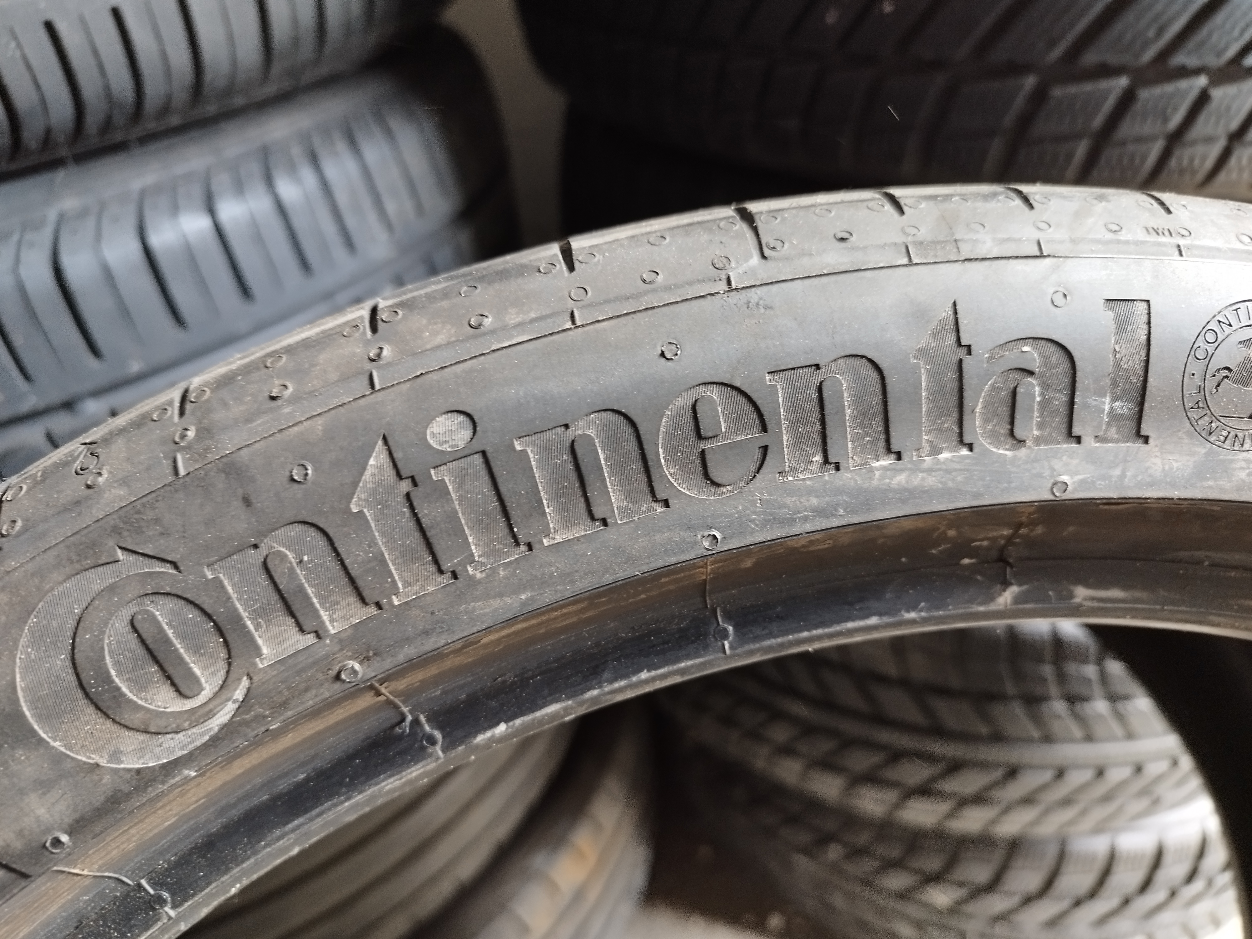 2KS CONTINENTAL 305/30 R21