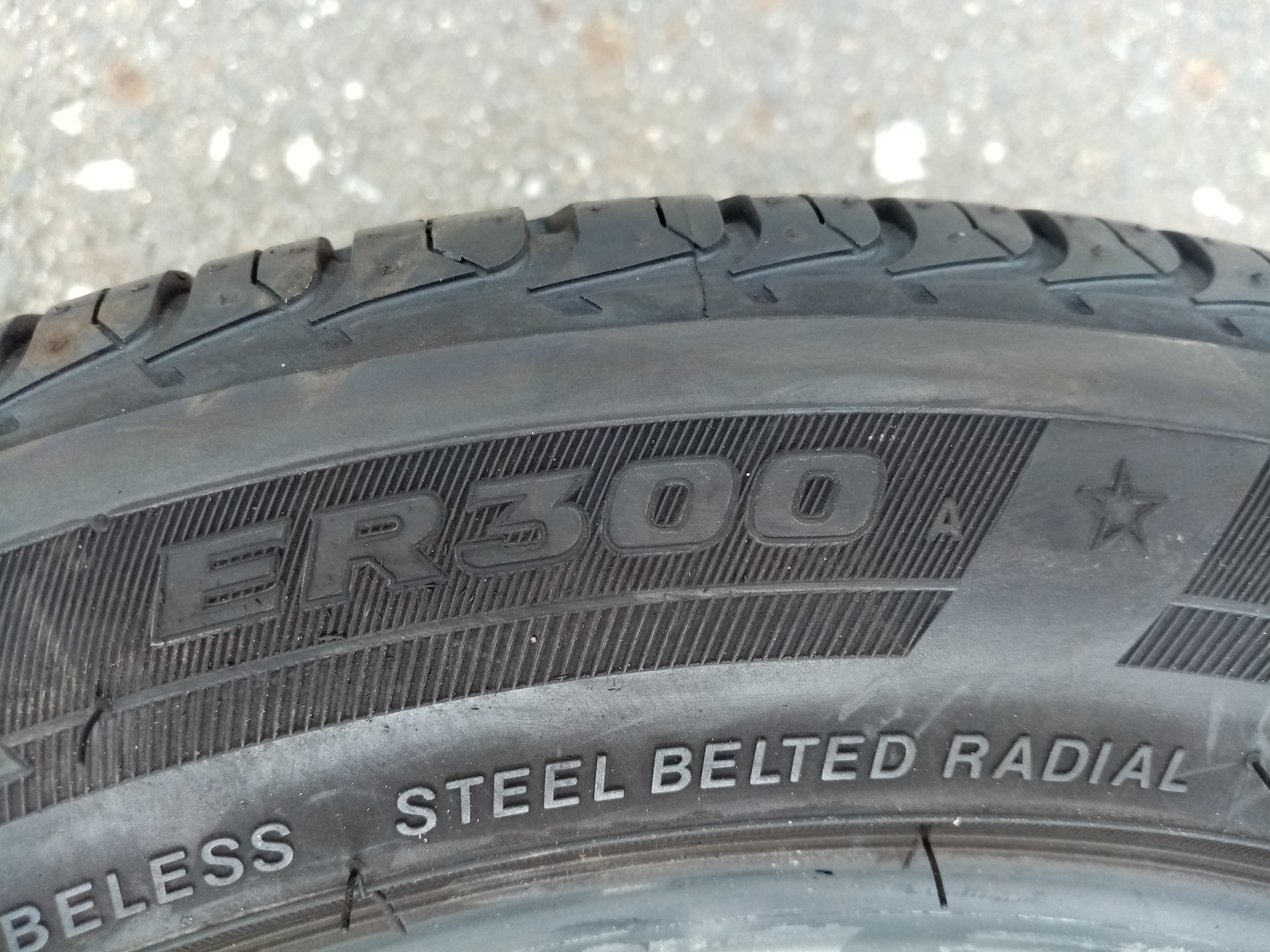 LETNÍ BRIDGESTONE 195/55 R16